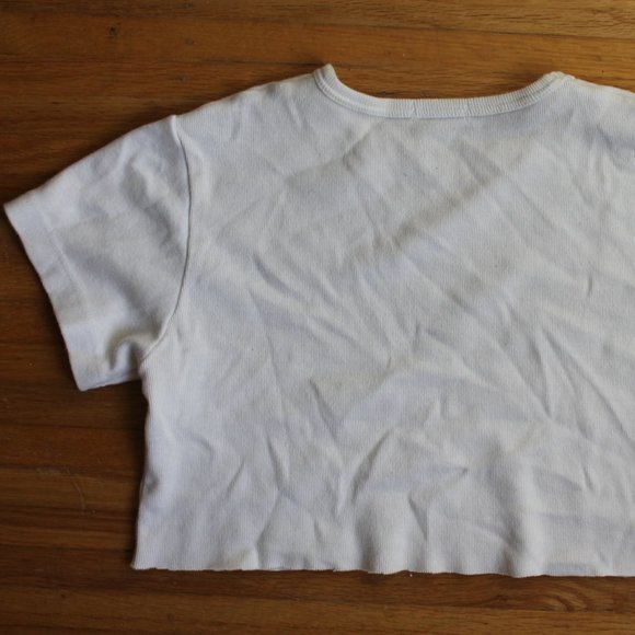 BRANDY MELVILLE Y2K Butterfly Graphic Cropped Shirt - Picture 2 of 4